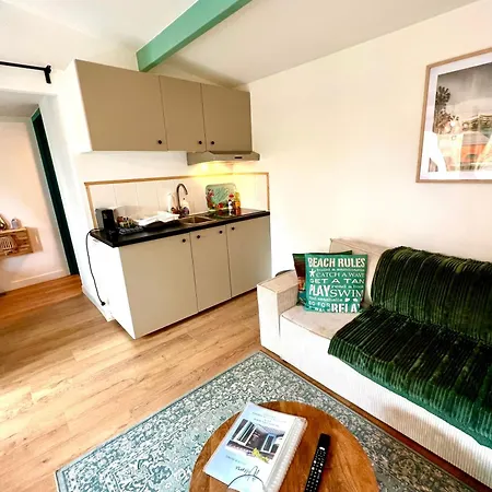 Cozy With Jacuzzi & Private Garden Near Amsterdam Vijfhuizen
