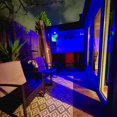 Holiday home Cozy With Jacuzzi & Private Garden Near Amsterdam Vijfhuizen