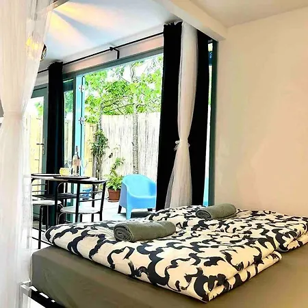 Cozy Comfortable House With Jacuzzi & Private Garden Near Amsterdam Prázdninový dům *