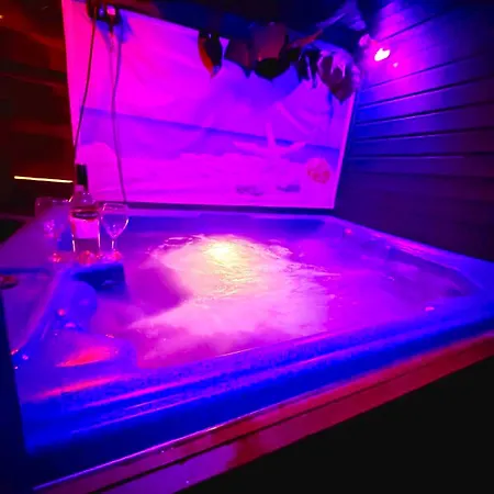 Prázdninový dům Cozy Comfortable House With Jacuzzi & Private Garden Near Amsterdam