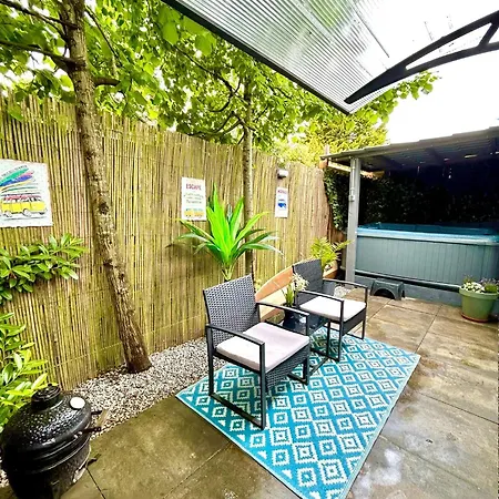Caribbean Style House With Jacuzzi & Private Garden Near Amsterdam *