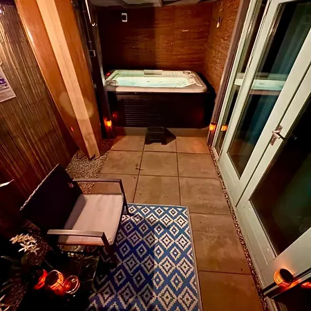 펜션 Cozy House With Private Jacuzzi & Garden Between Amsterdam Haarlem And Schiphol Airport