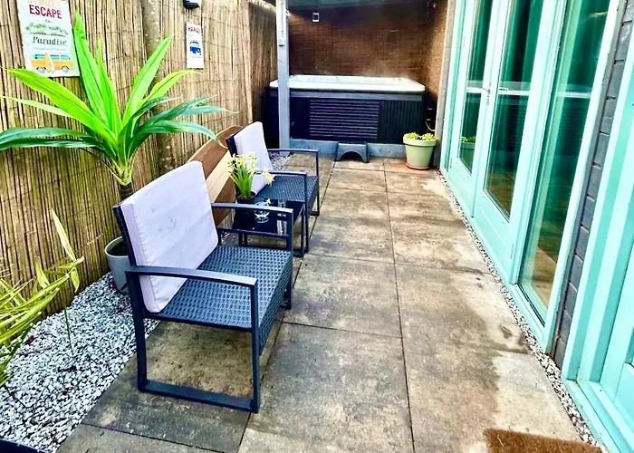 펜션 Cozy Comfortable House With Jacuzzi & Private Garden Near Amsterdam