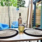 Cozy Comfortable House With Jacuzzi & Private Garden Near Amsterdam Holiday home