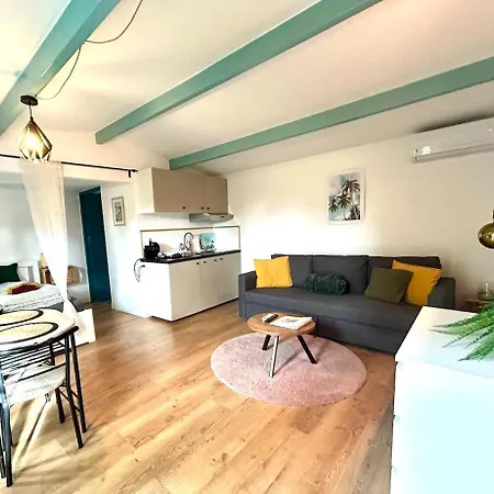 Caribbean Style House With Jacuzzi&private Garden Near Amsterdam Vakantiehuis *