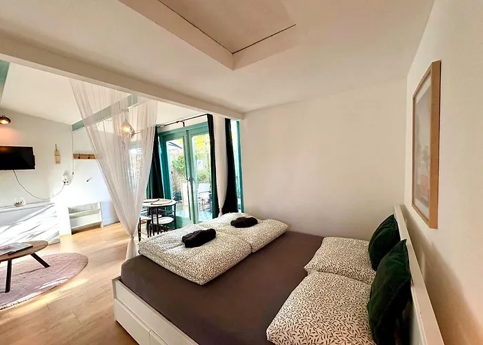 Vakantiehuis Caribbean Style House With Jacuzzi&private Garden Near Amsterdam *